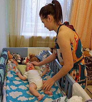 Кому полагается пособие по уходу за детьми до 1,5 лет?