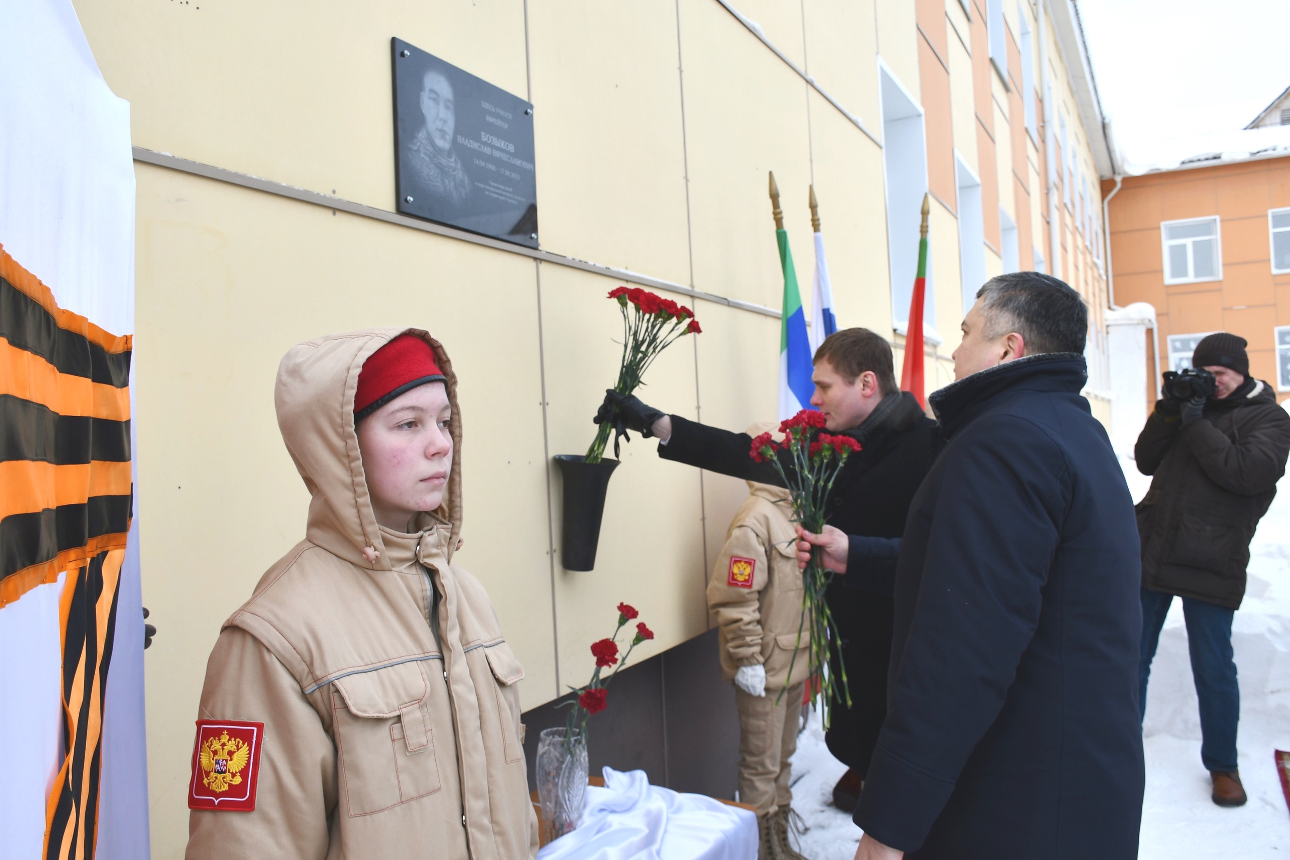 Пусть будет вечной о героях память