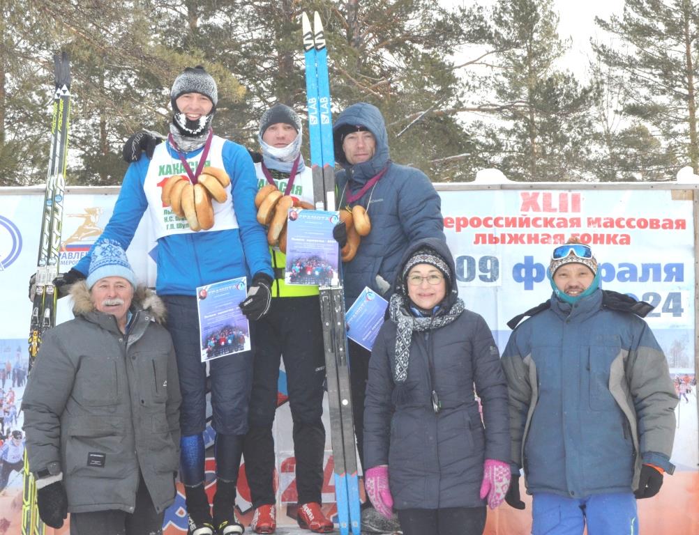 На лыжной трассе и борцовском ковре