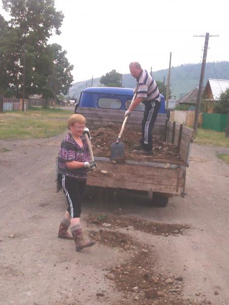 Недолго  думали соседи…