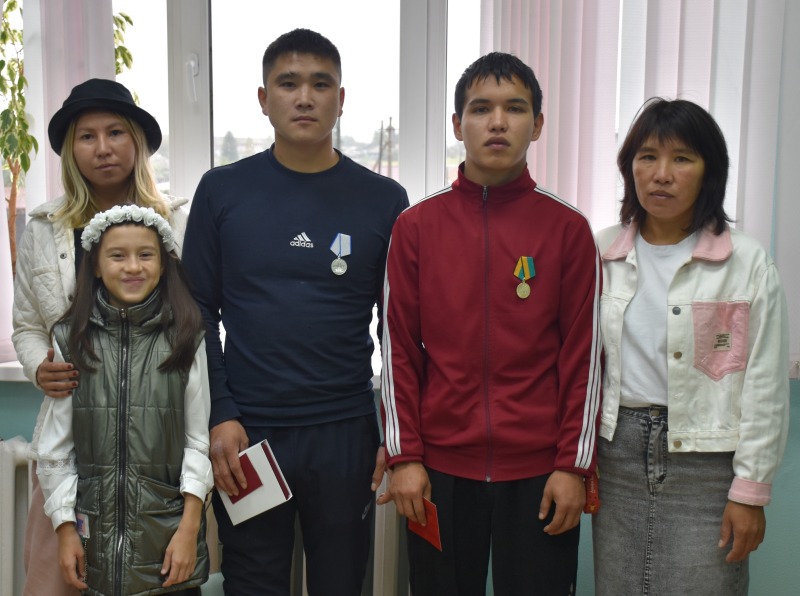 Воинам-землякам вручили медали