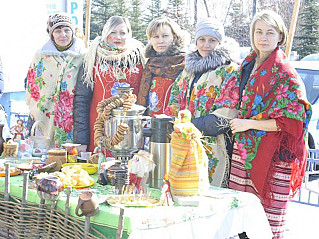 Шумно, весело, задорно проводили Масленицу