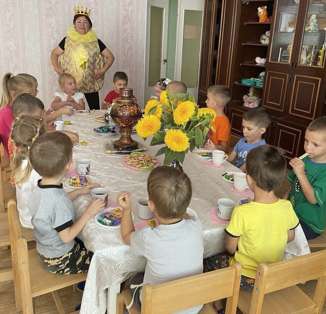 В гостях у самовара - в детсаду Калинка г. Токмак в рамках знакомства с русской народной культурой прошло интересное.