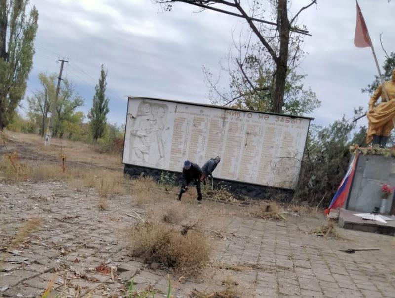 Жители Токмакского муниципального округа приводят в порядок памятники военной истории