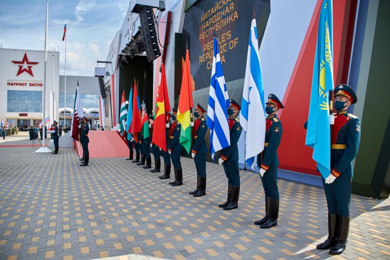 Российская армия в интерьере Форума и Игр-2020