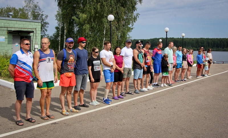 В Десногорске впервые прошло Первенство по гребле на сап-бордах