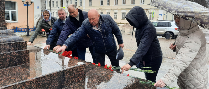 Ельня скорбит по жертвам террористического акта 