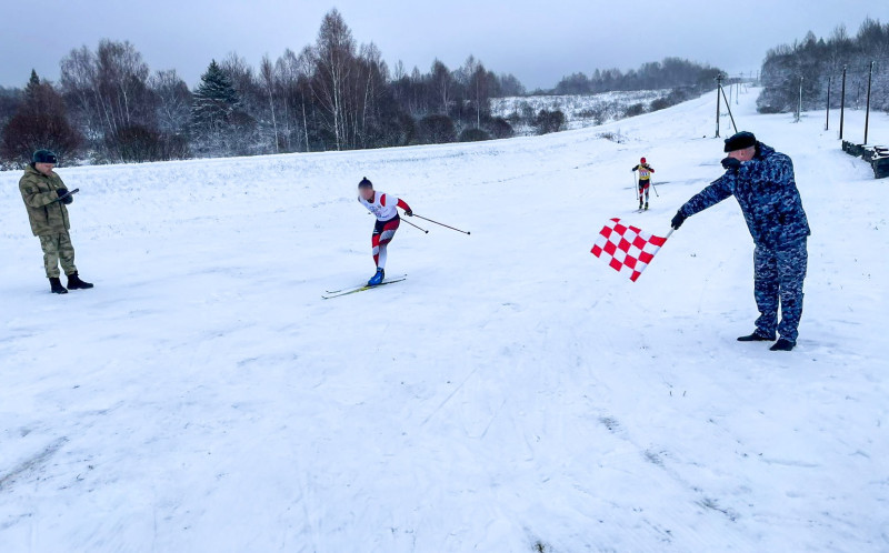 В Смоленской области росгвардейцы определили  лучших в зимнем троеборье