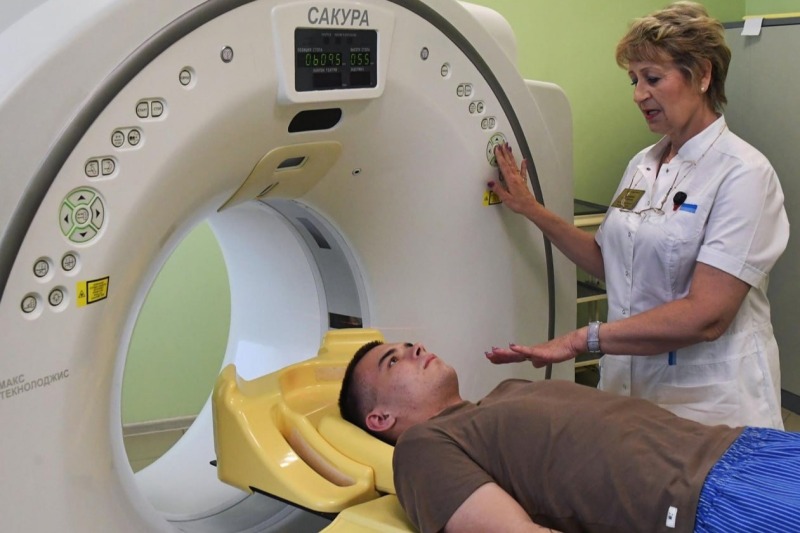 Василий Анохин:  Регулярно встречаюсь с участниками СВО и их семьями. Для меня важно понимать, как работают наши меры поддержки, что беспокоит бойцов и их близких, где нужно усилить работу.