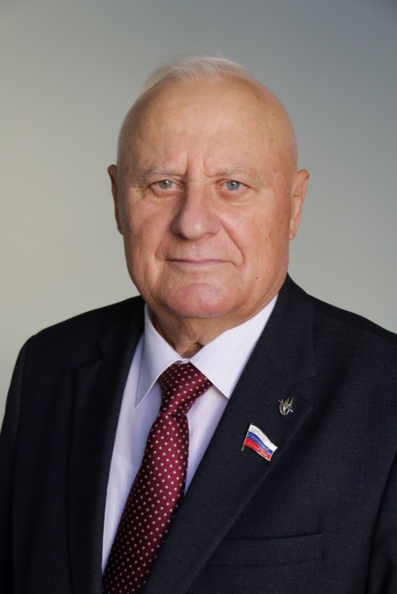 Виталий Вовченко: "В работе Губернатора Василия Анохина особое место занимает забота о защитниках, участвующих в СВО"