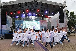Город-спутник Смоленской АЭС принял эстафету концертных программ от «Территории культуры Росатома» в честь 80-летия атомной промышленности