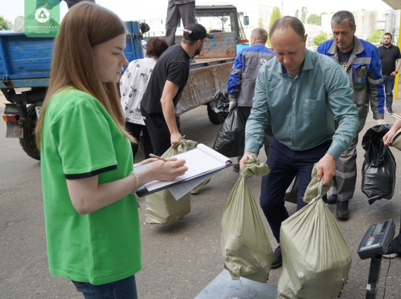 Сотрудники Смоленской АЭС собрали почти 6 тонн макулатуры для сдачи на вторичную переработку