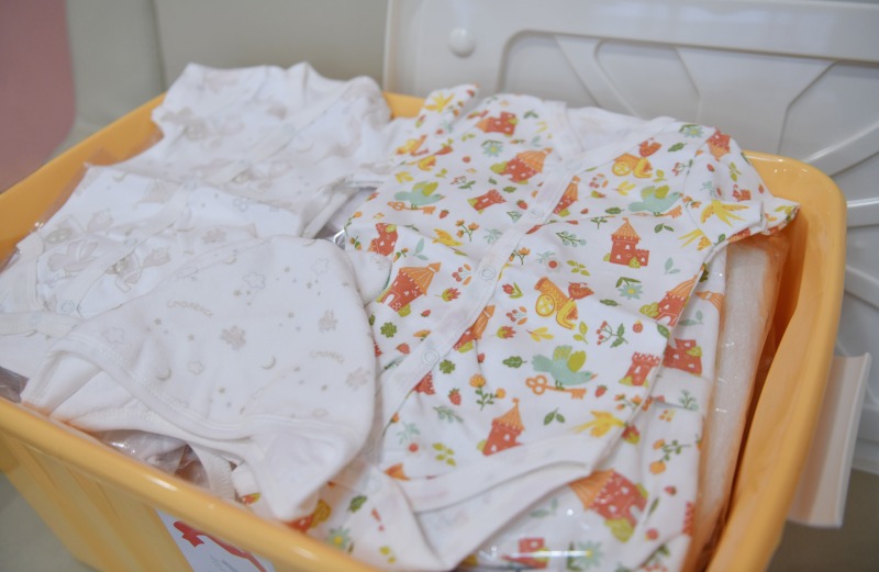 Почти 50 тысяч детских предметов получили смоленские семьи в рамках программы «Подарок новорожденному»