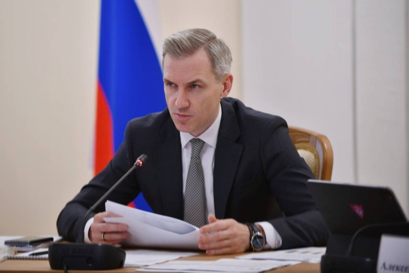 Губернатор Василий Анохин в режиме видеоконференции провёл оперативный штаб по ликвидации последствий непогоды и возобновлению подачи электроэнергии для жителей Смоленской области.