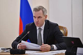Губернатор Василий Анохин в режиме видеоконференции провёл оперативный штаб по ликвидации последствий непогоды и возобновлению подачи электроэнергии для жителей Смоленской области.