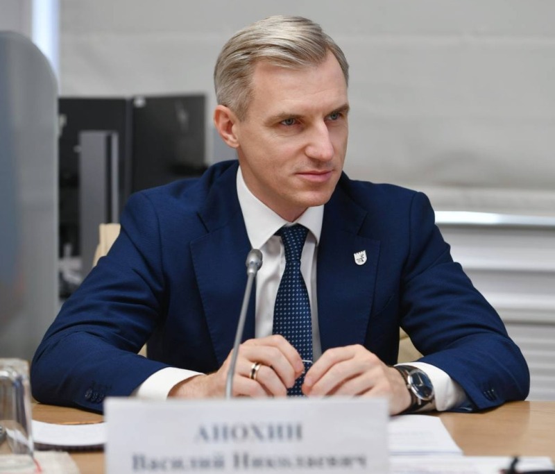 Василий Анохин: Вместе с ректором РАНХиГС Алексеем Геннадиевичем Комиссаровым обсудили реализацию региональной программы "Герои СВОего времени. Смоленск"