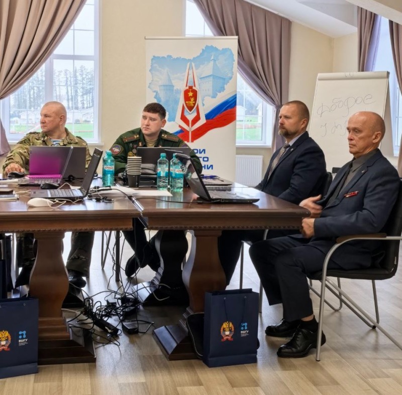 Участники программы «Герои СВОего времени. Смоленск» встретились  с зампредом Правительства Смоленской области Алексеем Гусевым