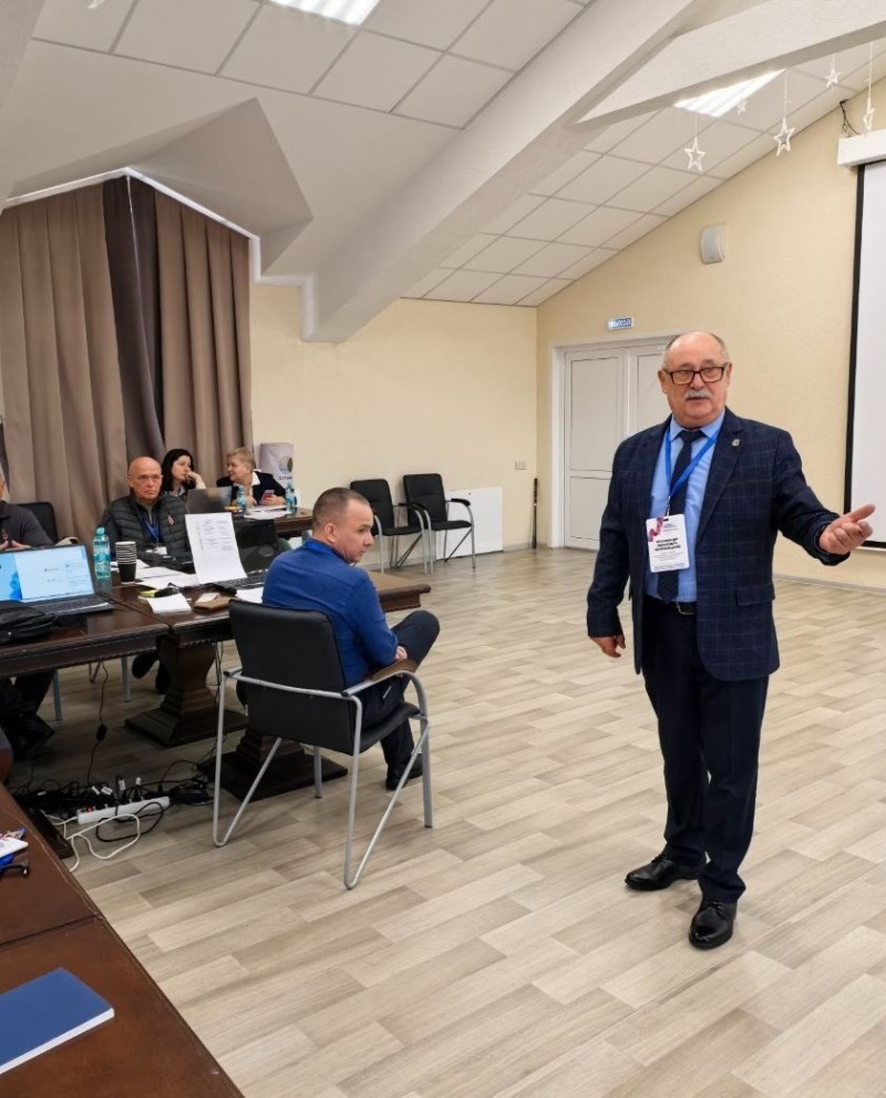 Преподаватели смоленского филиала РАНХиГС проводят цикл занятий для участников программы «Герои СВОего времени. Смоленск»