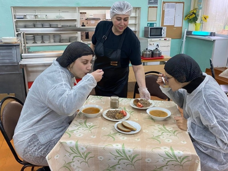 В смоленских школах питание детей находится под родительским контролем