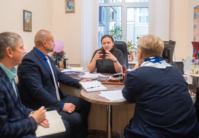 Участники программы "Герои СВОего времени. Смоленск" осваивают новые направления профессиональной деятельности в органах государственной власти и госорганизациях региона.