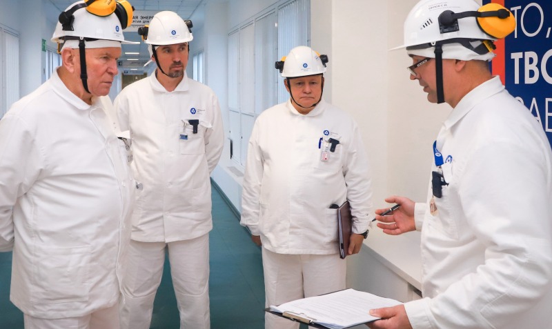 Партнёрский визит экспертов «Росэнергоатома» подтвердил высокий уровень безопасности на Смоленской АЭС