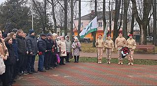 В городе Воинской Славы Ельня почтили память неизвестных героев