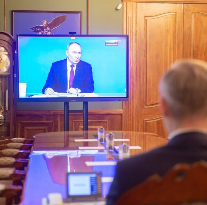 Василий Анохин: Вместе со всей страной смотрю "Итоги года" с Президентом Российской Федерации Владимиром Владимировичем Путиным.