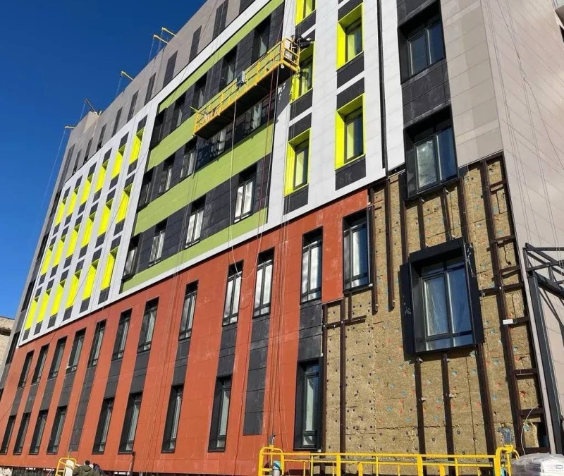 Строительство новых медицинских учреждений Президент России Владимир Владимирович Путин назвал общенациональным приоритетом.