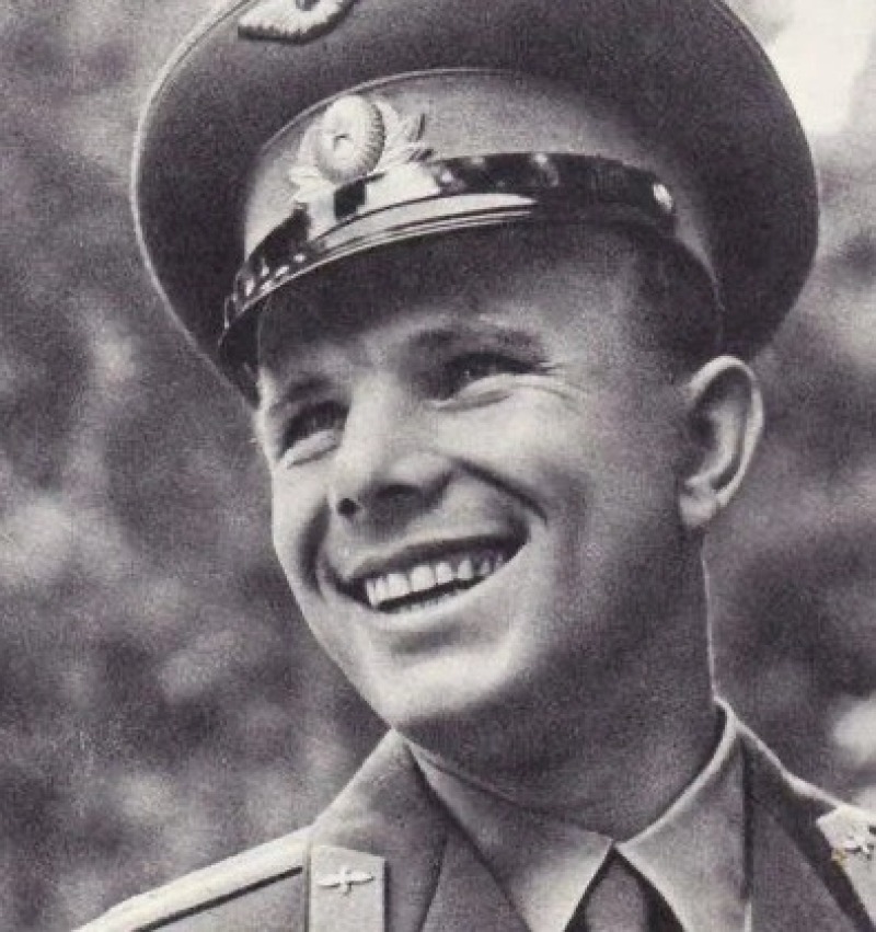 На заседании областной Думы депутаты единогласно поддержали нашу инициативу о присвоении звания Почетных граждан Смоленской области посмертно Юрию Алексеевичу Гагарину и Борису Николаевичу Петрову.