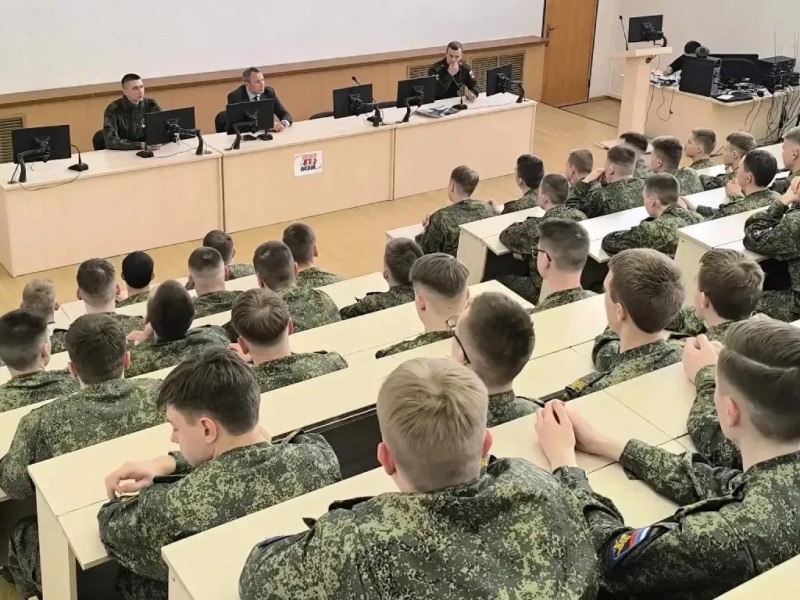 Студентам военной кафедры смоленского филиала НИУ МЭИ рассказали о службе в войсках БПЛА