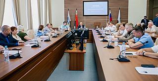 На связи с центром: зампред Госдумы оценил работу региона и обозначил точки роста