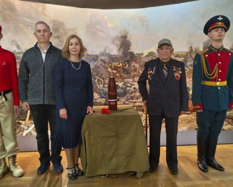 В Смоленске прошла военно-патриотическая акция «Послание Победителей: связь поколений 1945-2045»