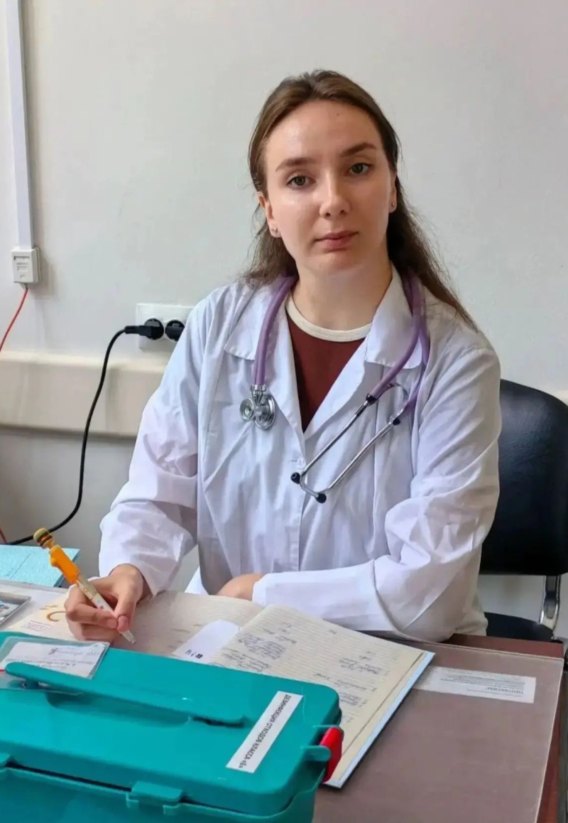 В больницы и поликлиники Смоленской области приходят работать высококвалифицированные профессионалы.