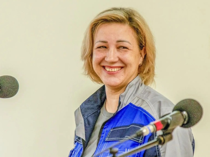Две сотрудницы «ВИВА78» из Смоленской области стали победителями регионального финала конкурса «А ну-ка, девушки!»