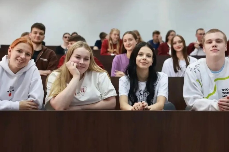 Вместе с ведущими вузами страны реализуем в Смоленской области сетевые образовательные программы.