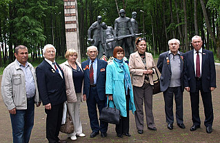 Московские ветераны  в гостях у ельнинцев