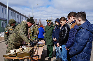 Только мы сами –  и никто другой!