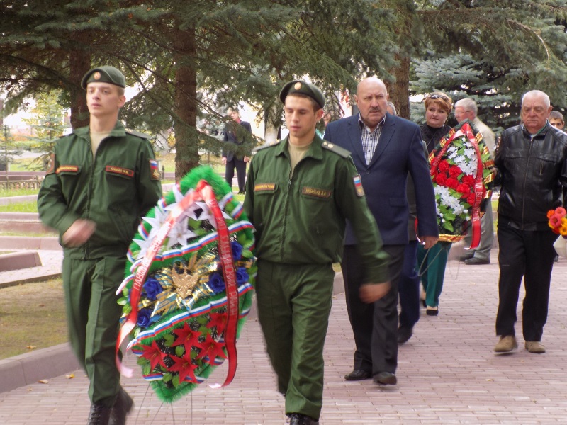 Спасибо вам, безвестные солдаты, за этот мир, огромный и прекрасный