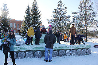 В Кутузовском открыли  снежный  городок