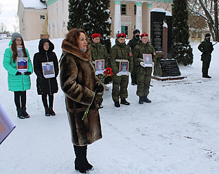 Мы будем жить в коротком слове Память…