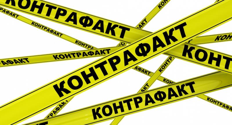 Предпринимателя оштрафовали за торговлю поддельными кроссовками и кофтой