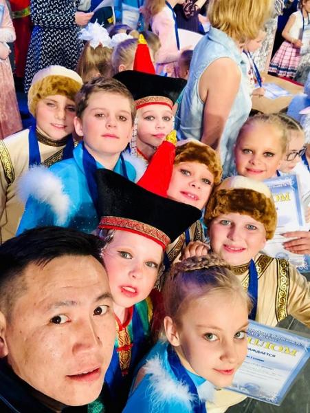 Юные танцоры из Поронайска везут домой награды «Art-Волны» и «Сказок на Неве»