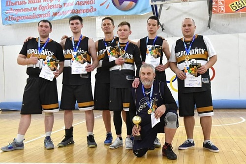 В Поронайске завершился баскетбольный этап спартакиады на кубок мэра. Вместе с ним и вся спартакиада этого года