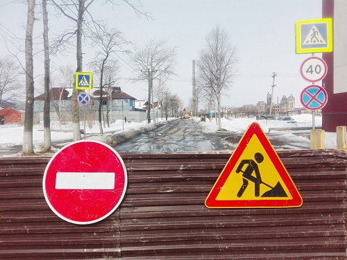 Комсомольскую перекрыли надолго. Строят очистные 
