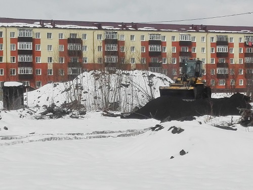 То ли улицы посыпали, то ли стройка идет