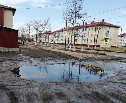 Жители микрорайона порта испытывают проблемы с излишней влажностью
