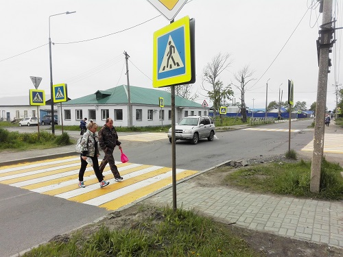 В Поронайске на пешеходном переходе женщина-водитель сбила женщину-пешехода