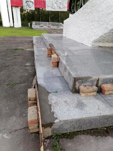 Про ремонт мемориала в Леонидово