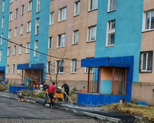 Чей двор лучше