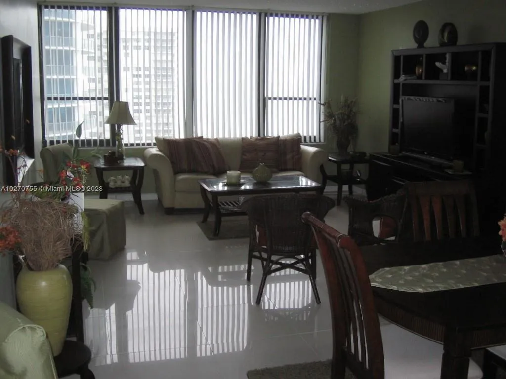 Vera Realty